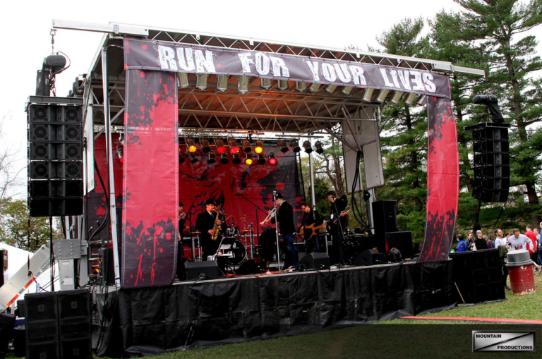 [STAGING SPOTLIGHT] The SL100 Mobile Stage Mountain NEWs