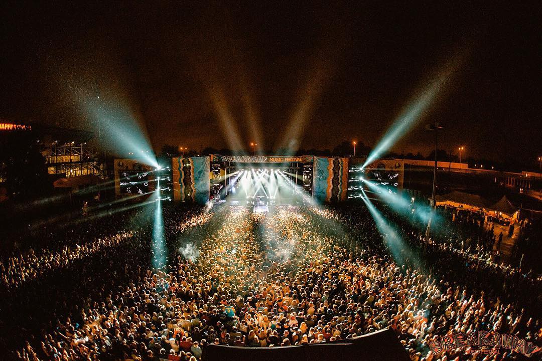 Breakaway Music Festival Mountain Builds Three Festival