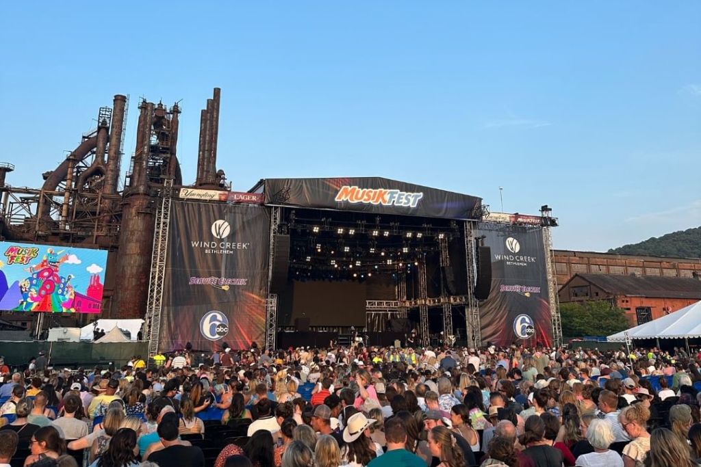 SP-1 main stage at Musikfest in Bethlehem, Pennsylvania